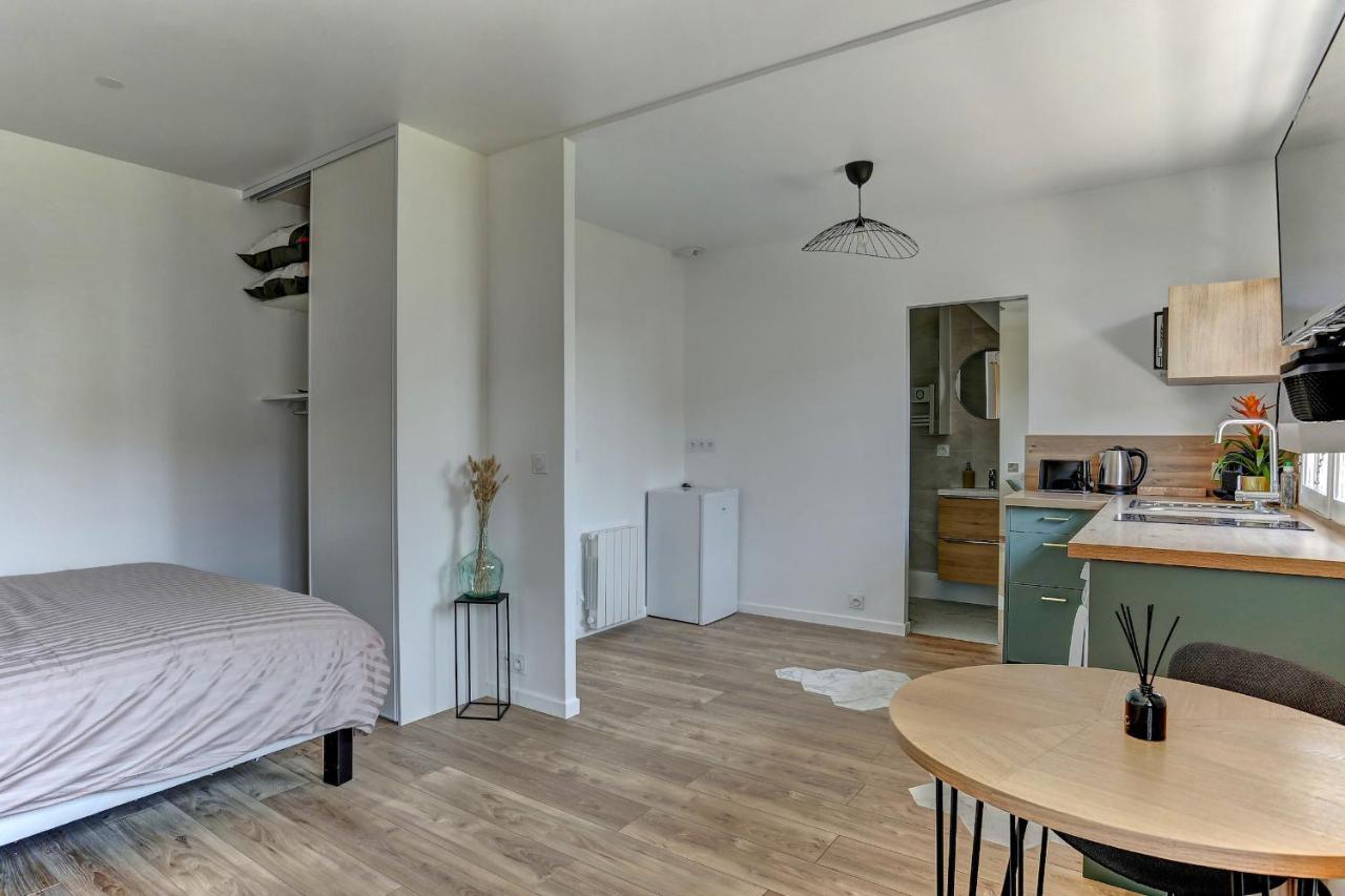 Le Normand- Bois D'Arcy Apartment Luaran gambar